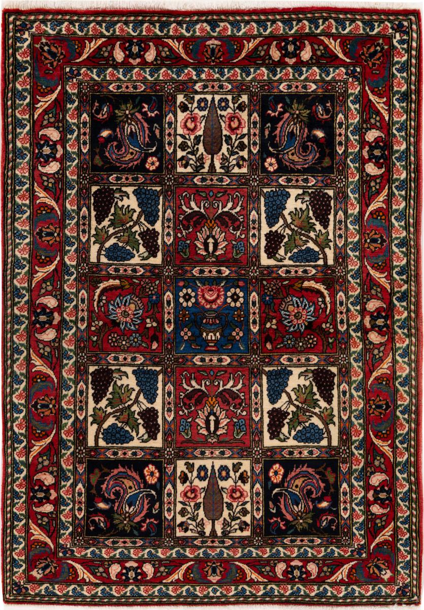 Persian Rug Bakhtiari 4'11"x3'6" 4'11"x3'6", Persian Rug Knotted by hand