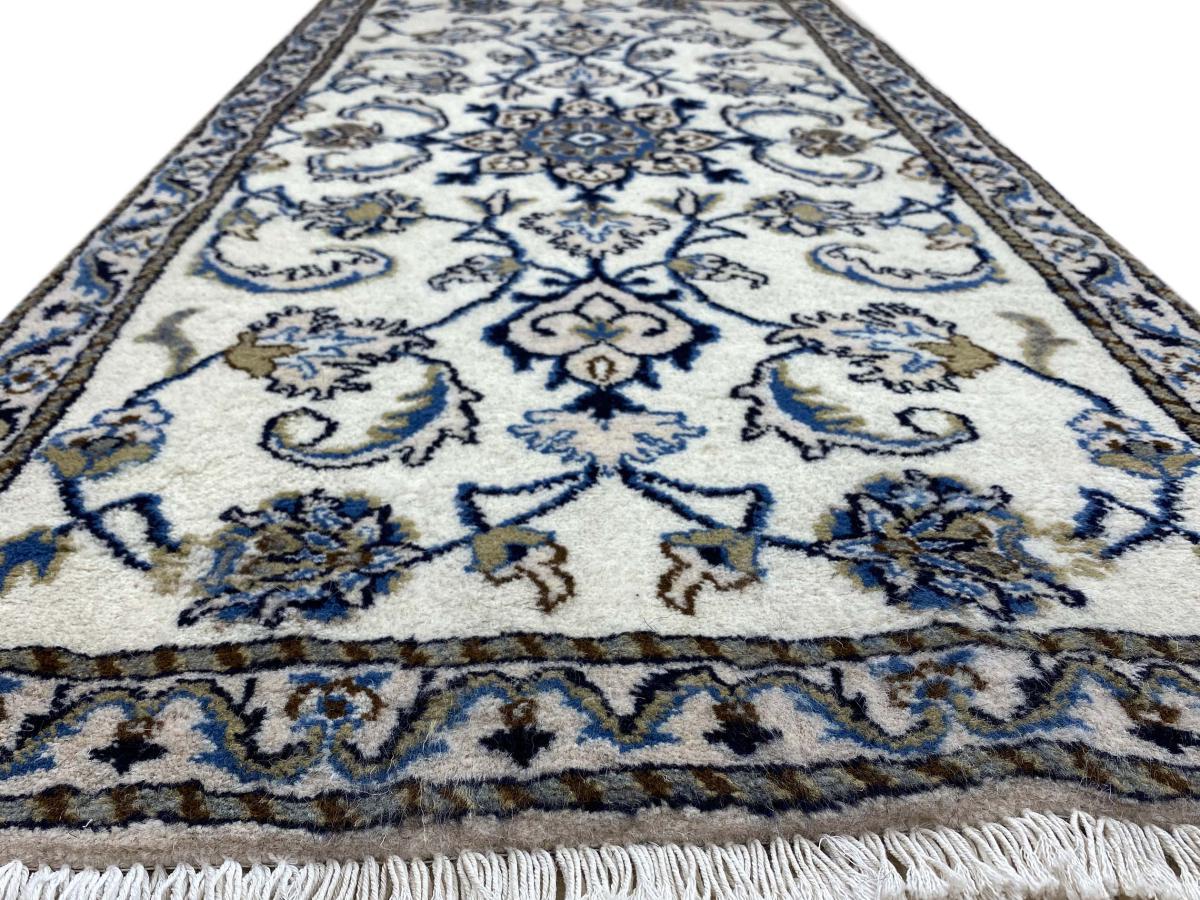 Persian Rug Nain 137x69 137x69, Persian Rug Knotted by hand