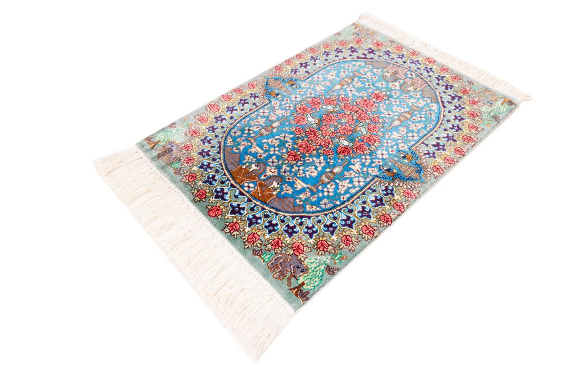Qum Zijde Signed - 1