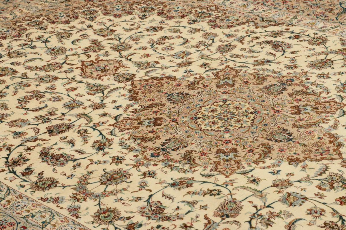 Qum Silk - 1
