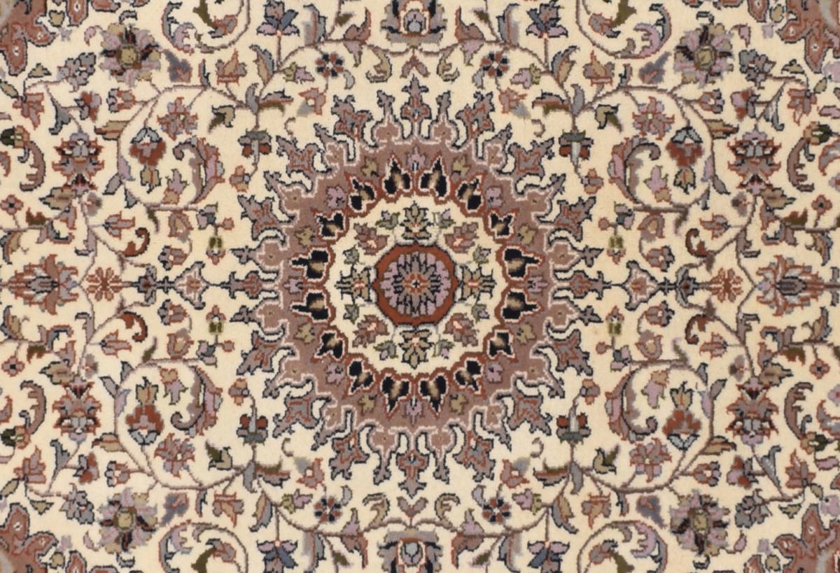 Indo Isfahan - 1