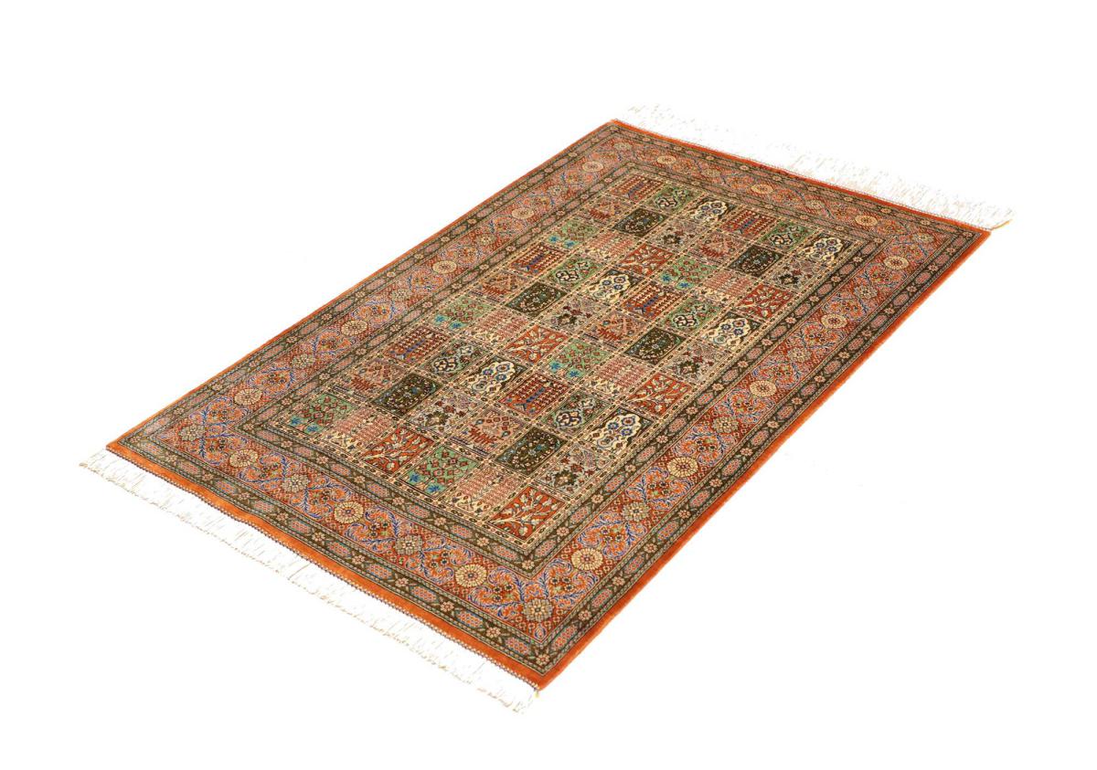 Ghom Silkki - 1