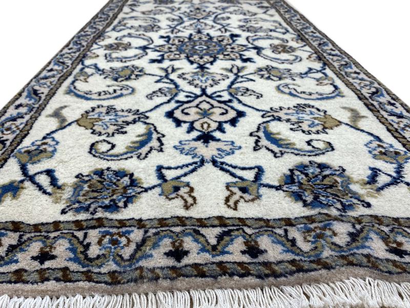 Persian Rug Nain 137x69 137x69, Persian Rug Knotted by hand