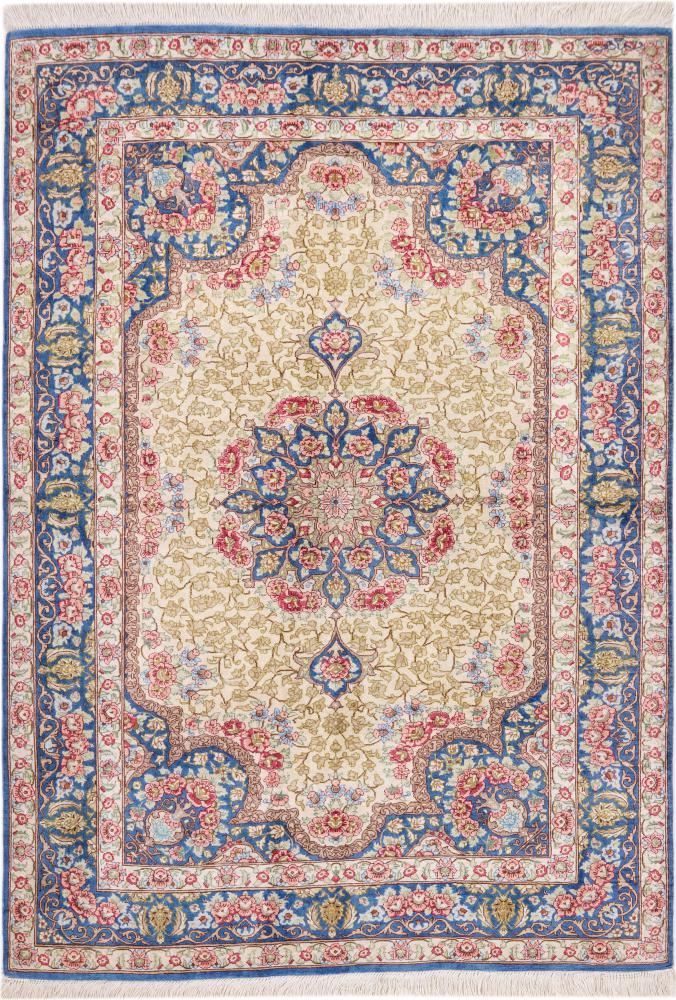 Persian Rug Qum Silk 4'9"x3'3" 4'9"x3'3", Persian Rug Knotted by hand