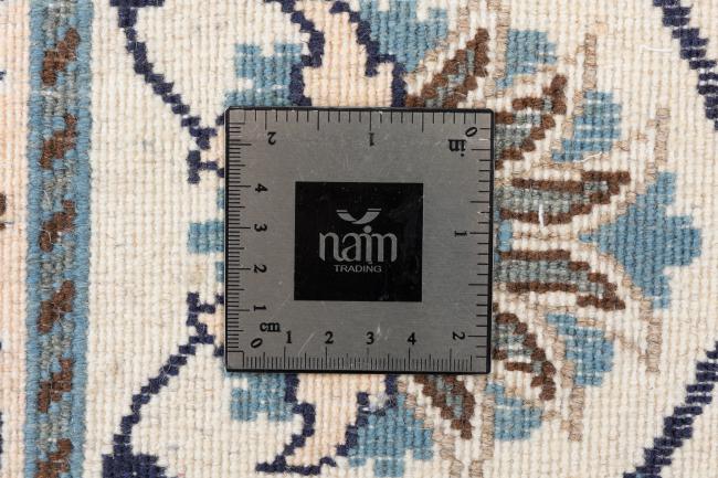 Naim - 10