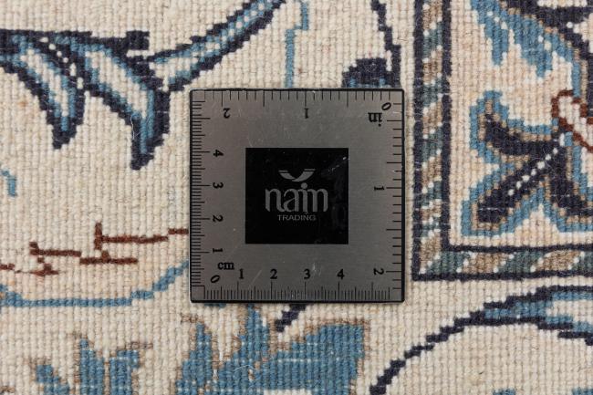 Naim - 10