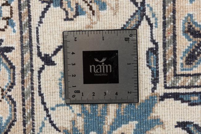 Naim - 10