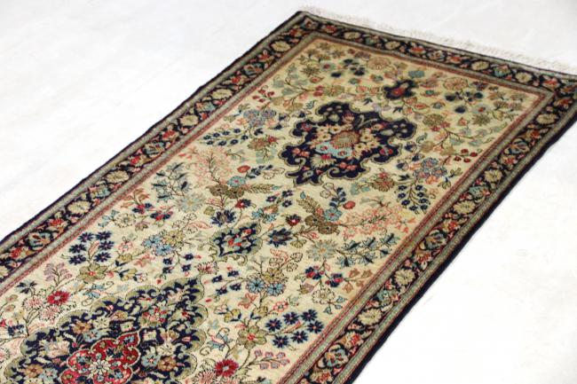 Qum Silk - 3