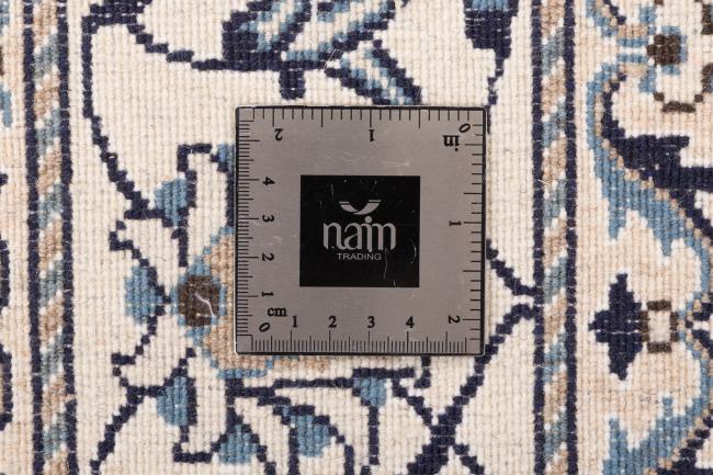 Naim - 10