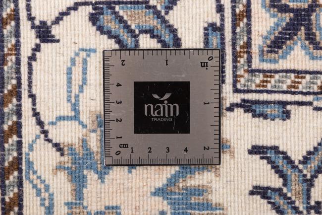 Naim - 10