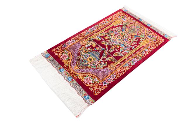 Qum Silk Signed Keyvan - 1