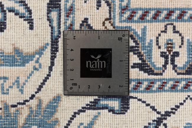 Naim - 10