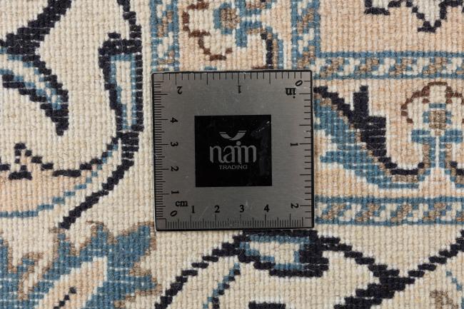 Naim - 10