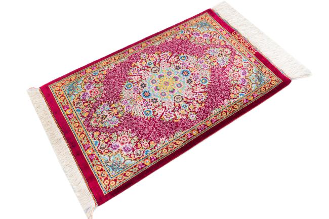 Qum Silk Signed Keyvan - 2