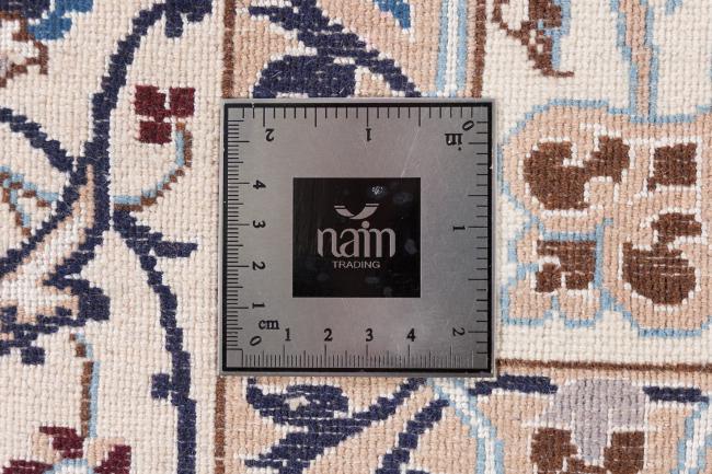 Nain 9La Signed - 11