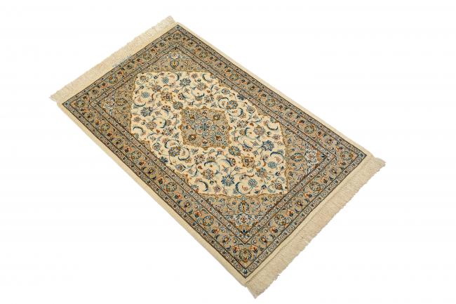Qum Silk - 3