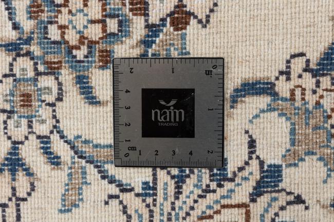 Naim - 10