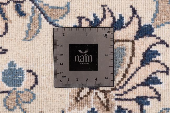 Naim - 10