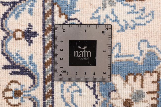 Naim - 10