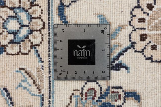 Naim - 10