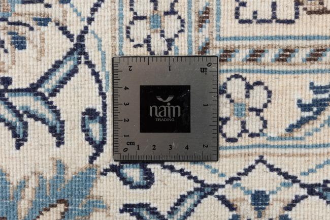 Naim - 10