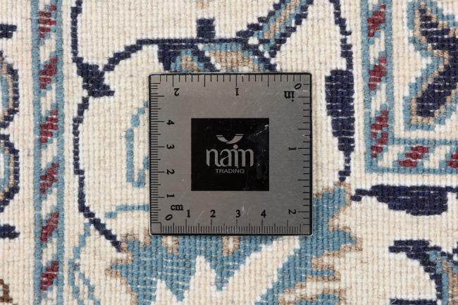 Naim - 11