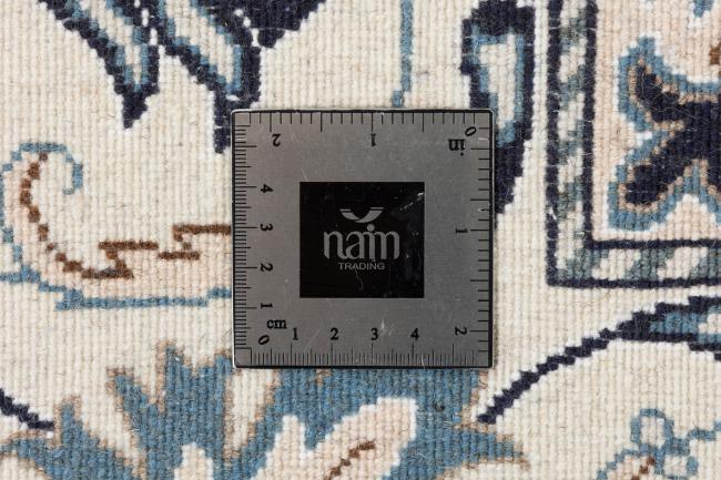 Naim - 10