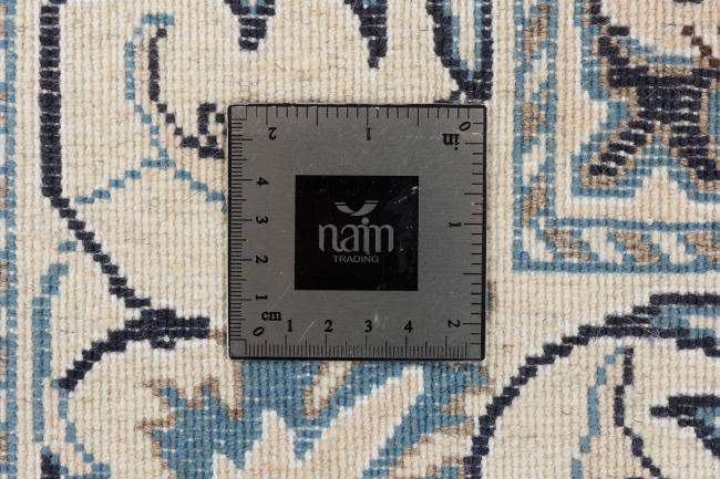 Naim - 10