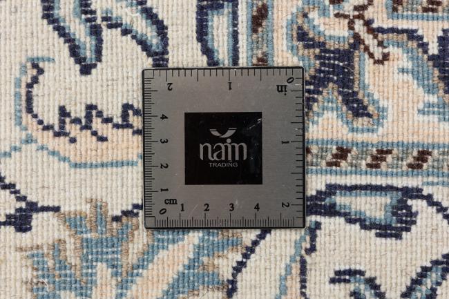 Naim - 10