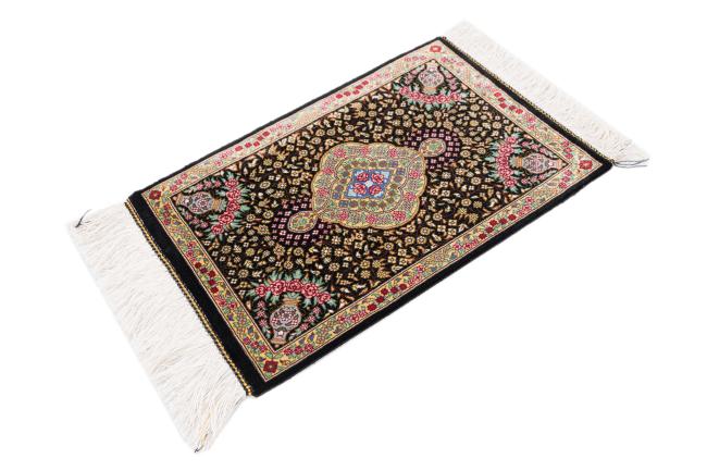 Qum Silk - 1