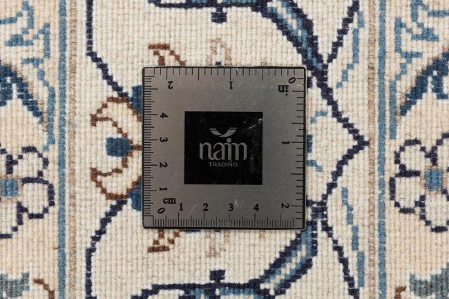 Naim - 10