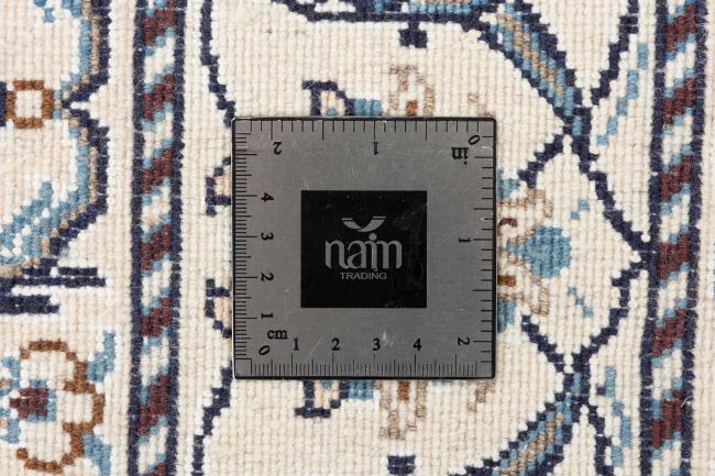 Naim - 10