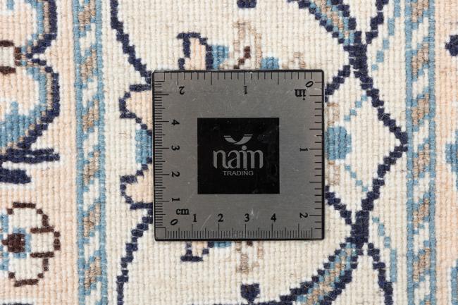 Naim - 10