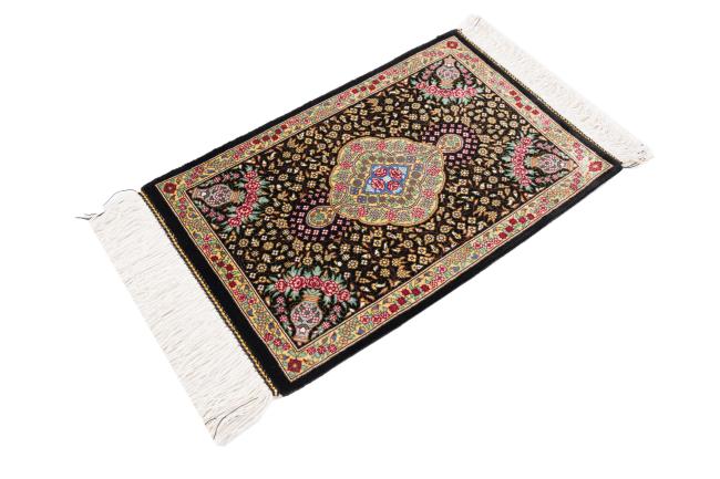 Qum Silk - 1