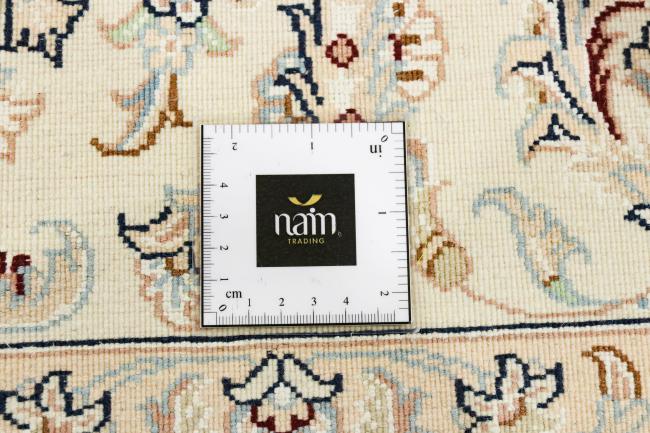 Nain 9La Signed - 12