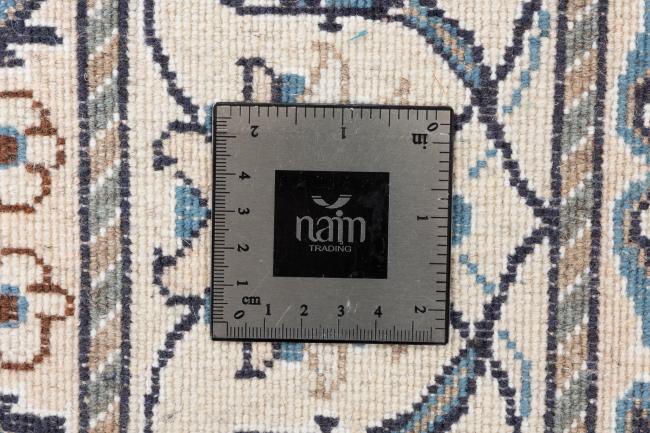 Naim - 10