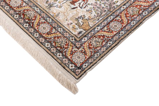China Hereke Silk - 4