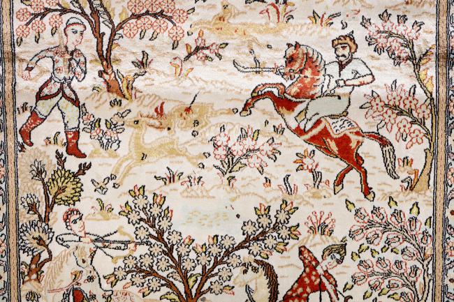 China Hereke Silk - 8