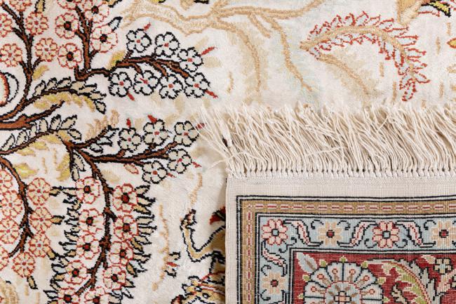 China Hereke Silk - 10