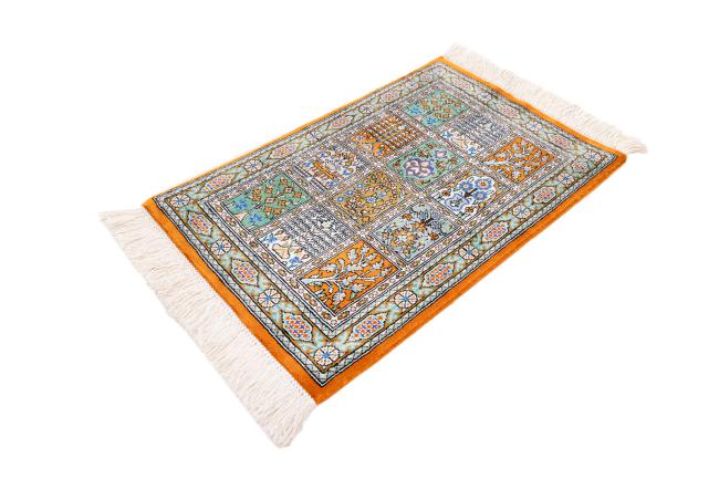Qum Silk Signed - 2