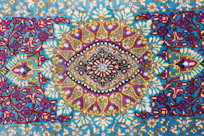 Qum Silk Signed - 5