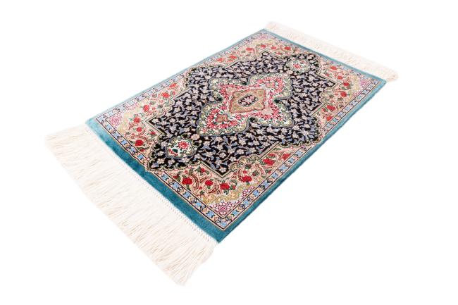 Qum Silk Signed - 1