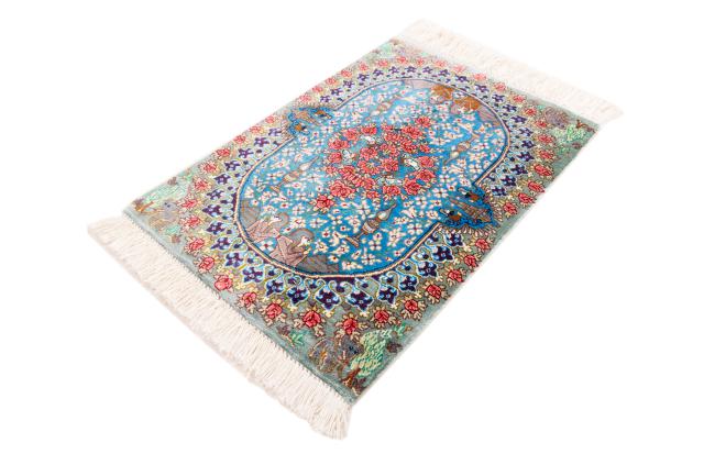 Qum Zijde Signed - 2