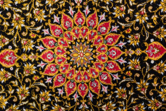 Qum Silk Signed - 5