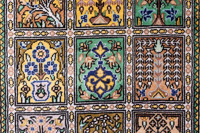 Qum Silk Signed - 5