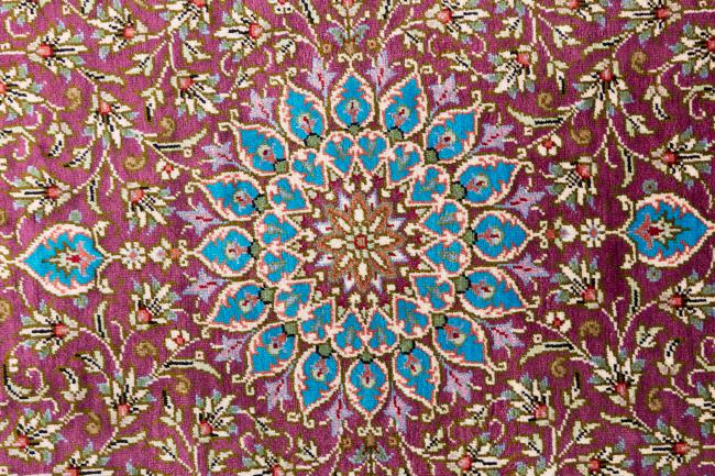 Qum Silk Signed - 5