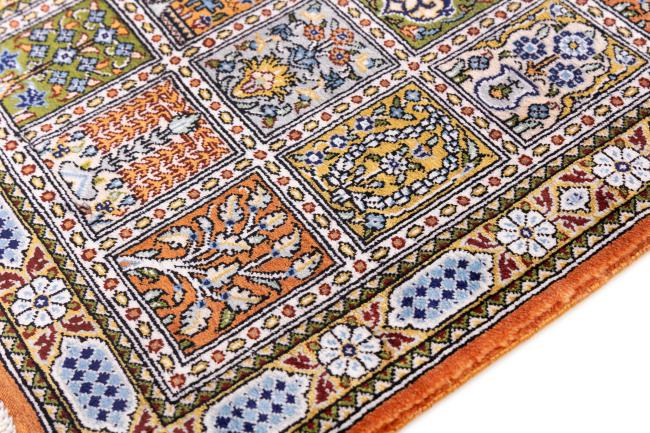 Qum Silk Signed - 4