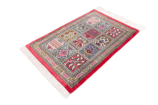 Qum Silk Signed - 2