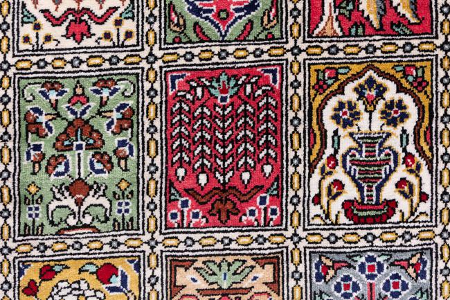Qum Silk Signed - 4