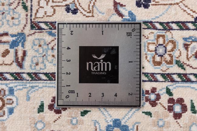 Nain 6La Signed - 9